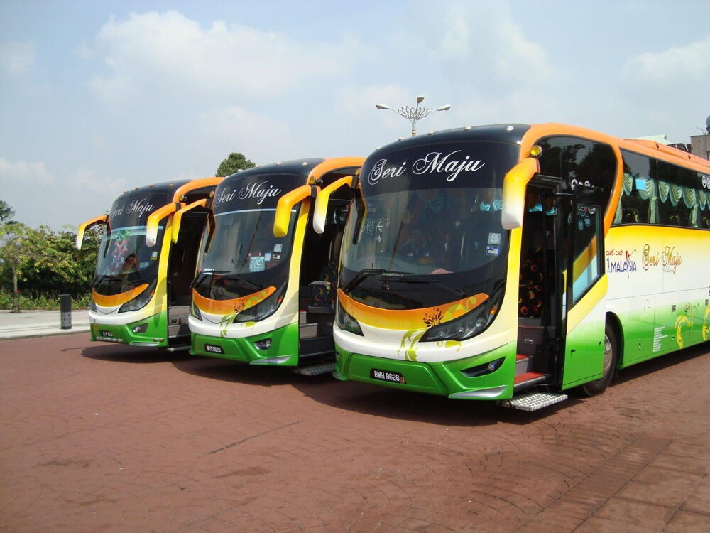 Seri Maju Full-Size Coach